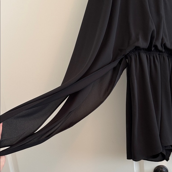 Express Black Keyhole Peplum Long-Sleeve romper - Picture 3 of 8